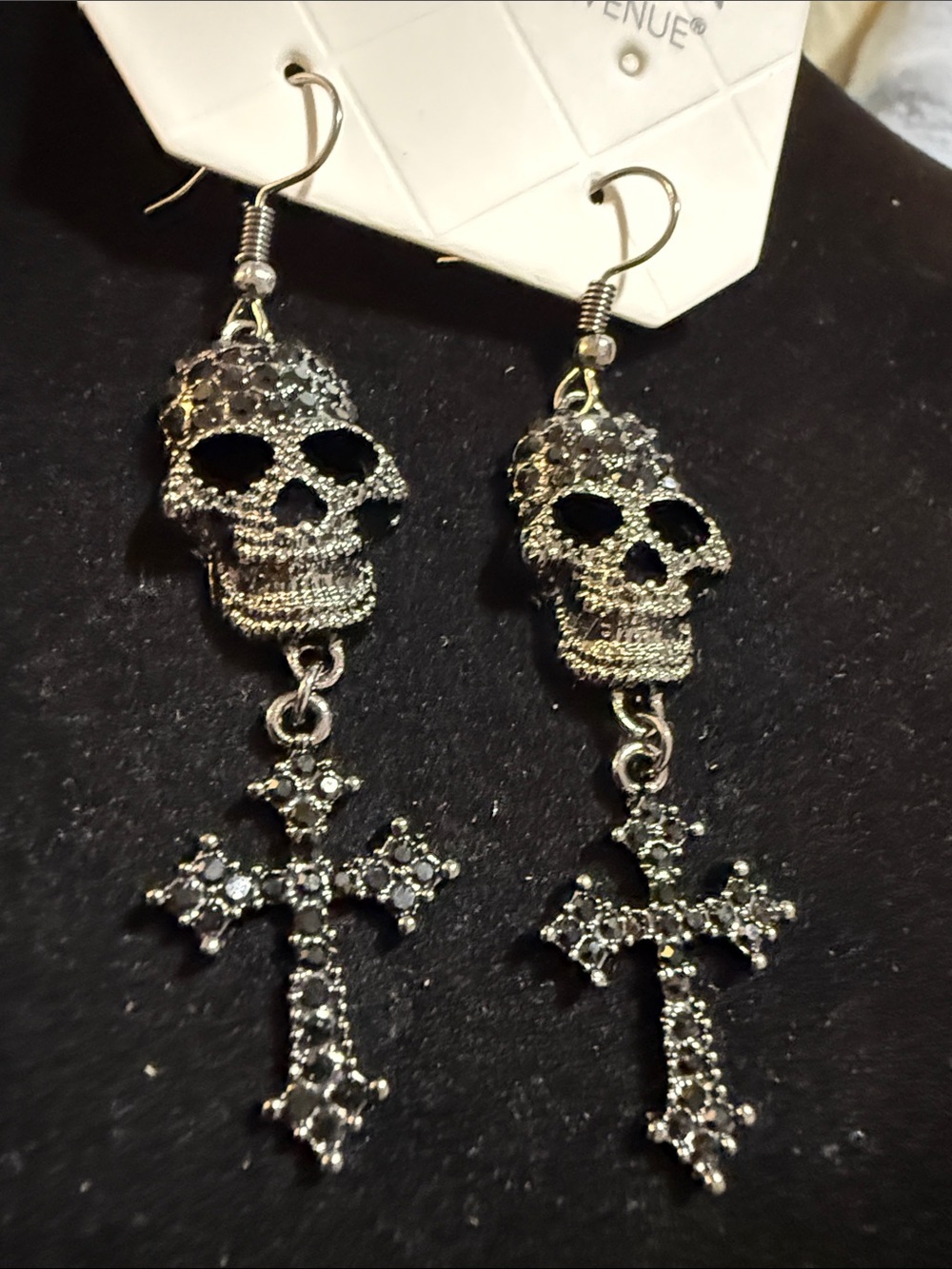 NWT Crystal Avenue 2” Black Rhinestone Skull and Cross Drop Earrings Boo!